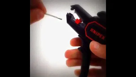 Автоматический инструмент для удаления изоляции KNIPEX 12 62 180