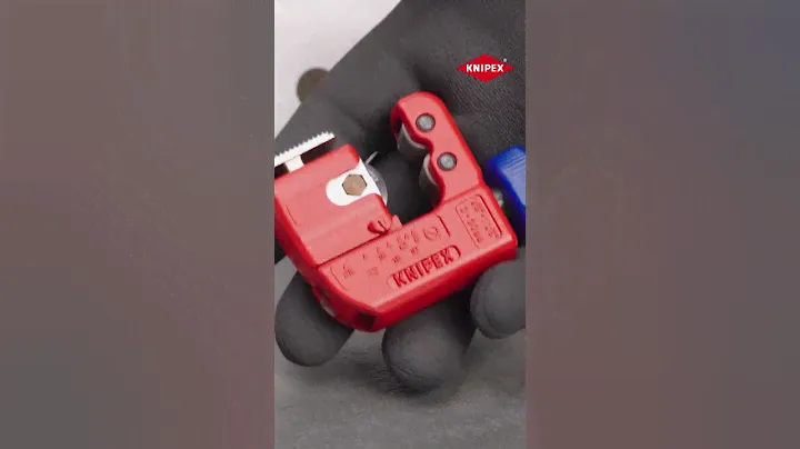 Discover the Game-Changing KNIPEX TubiX® S Pipe Cutter for Tight Spaces!